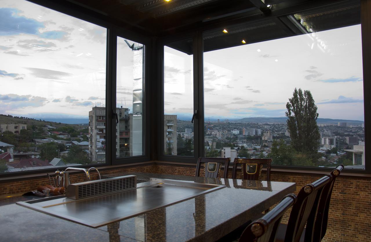 Top Boutique Hotel（首席精品酒店） Tbilisi ภายนอก รูปภาพ