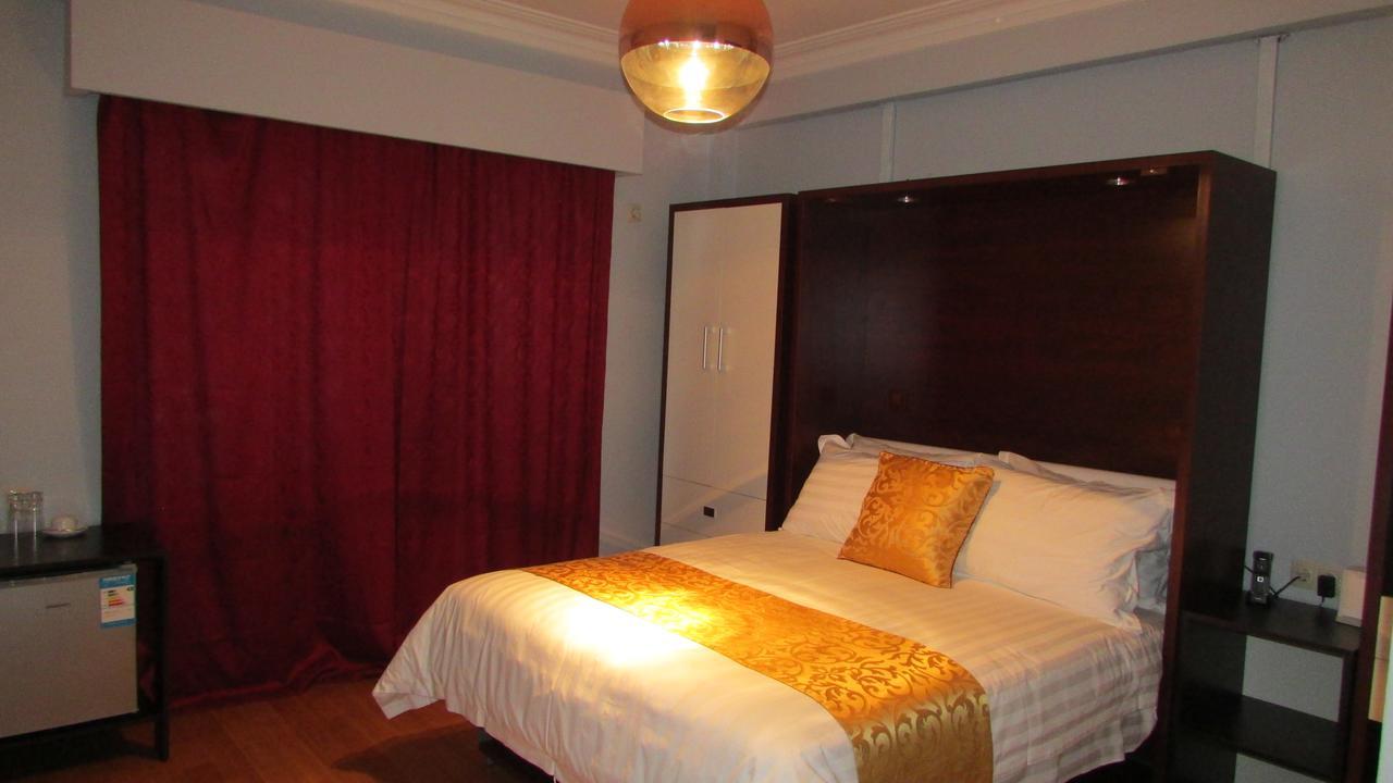 Top Boutique Hotel（首席精品酒店） Tbilisi ภายนอก รูปภาพ