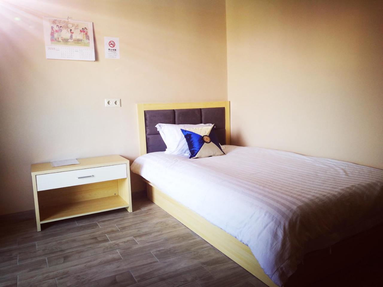 Top Boutique Hotel（首席精品酒店） Tbilisi ภายนอก รูปภาพ