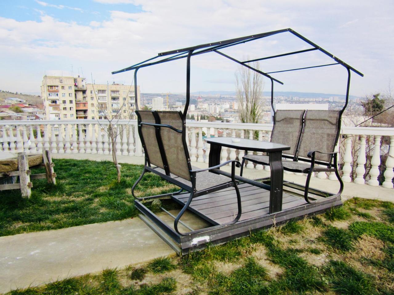 Top Boutique Hotel（首席精品酒店） Tbilisi ภายนอก รูปภาพ