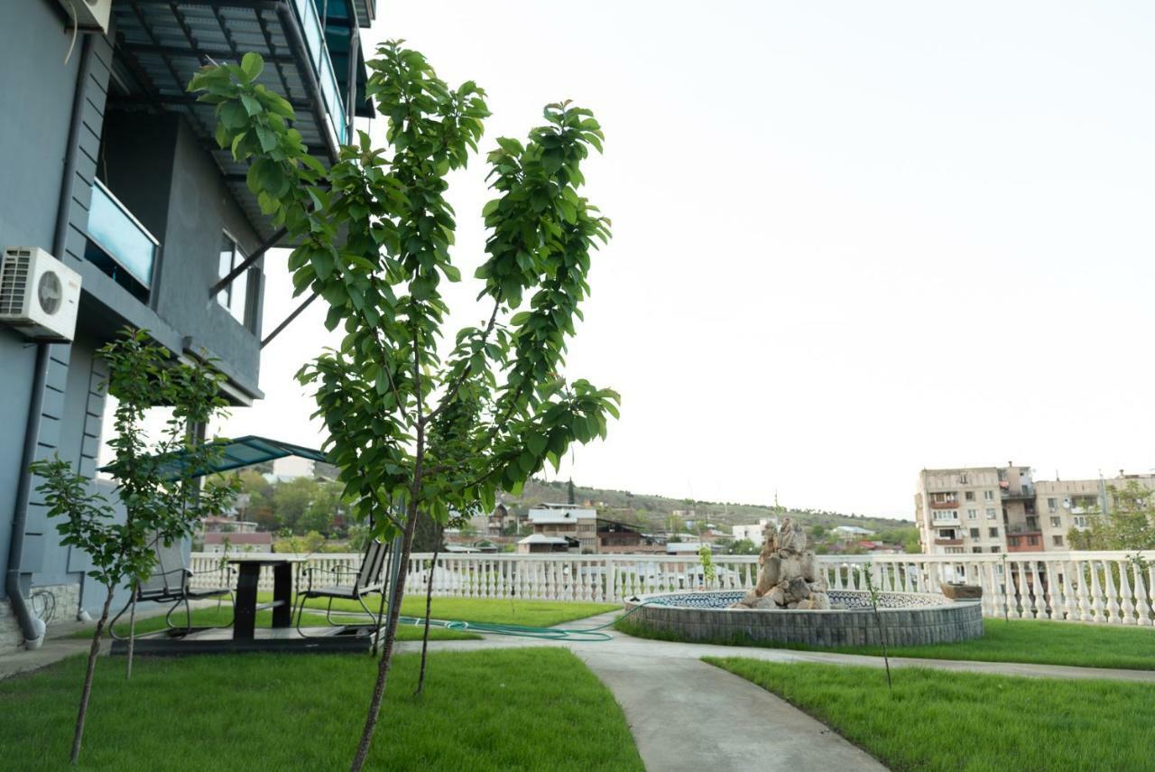 Top Boutique Hotel（首席精品酒店） Tbilisi ภายนอก รูปภาพ